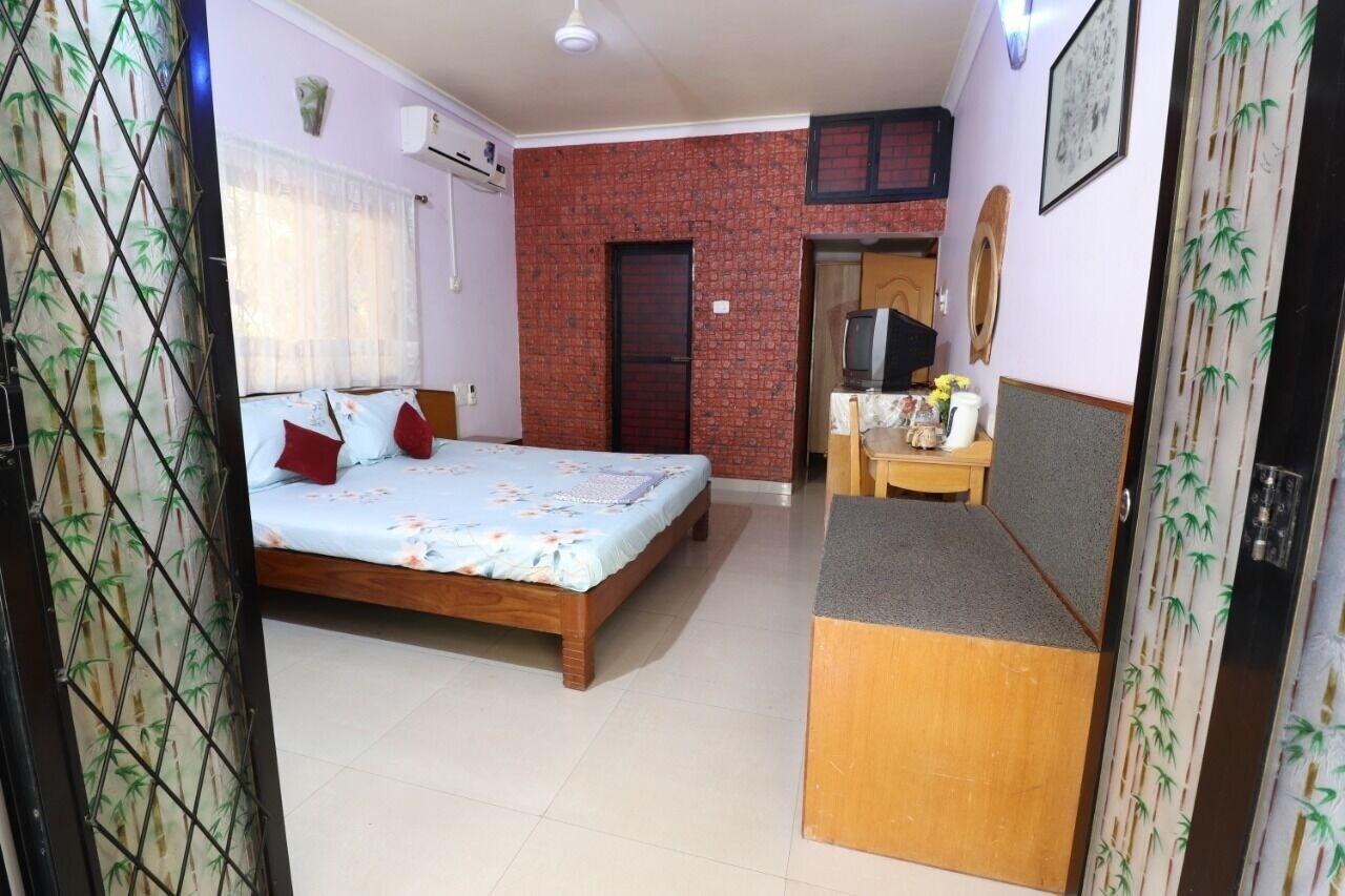 Mama Mids Home Morjim Exterior foto