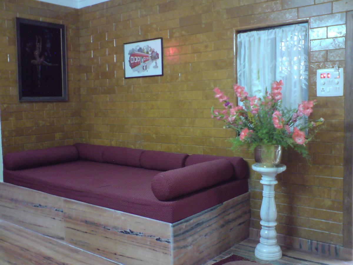 Mama Mids Home Morjim Exterior foto