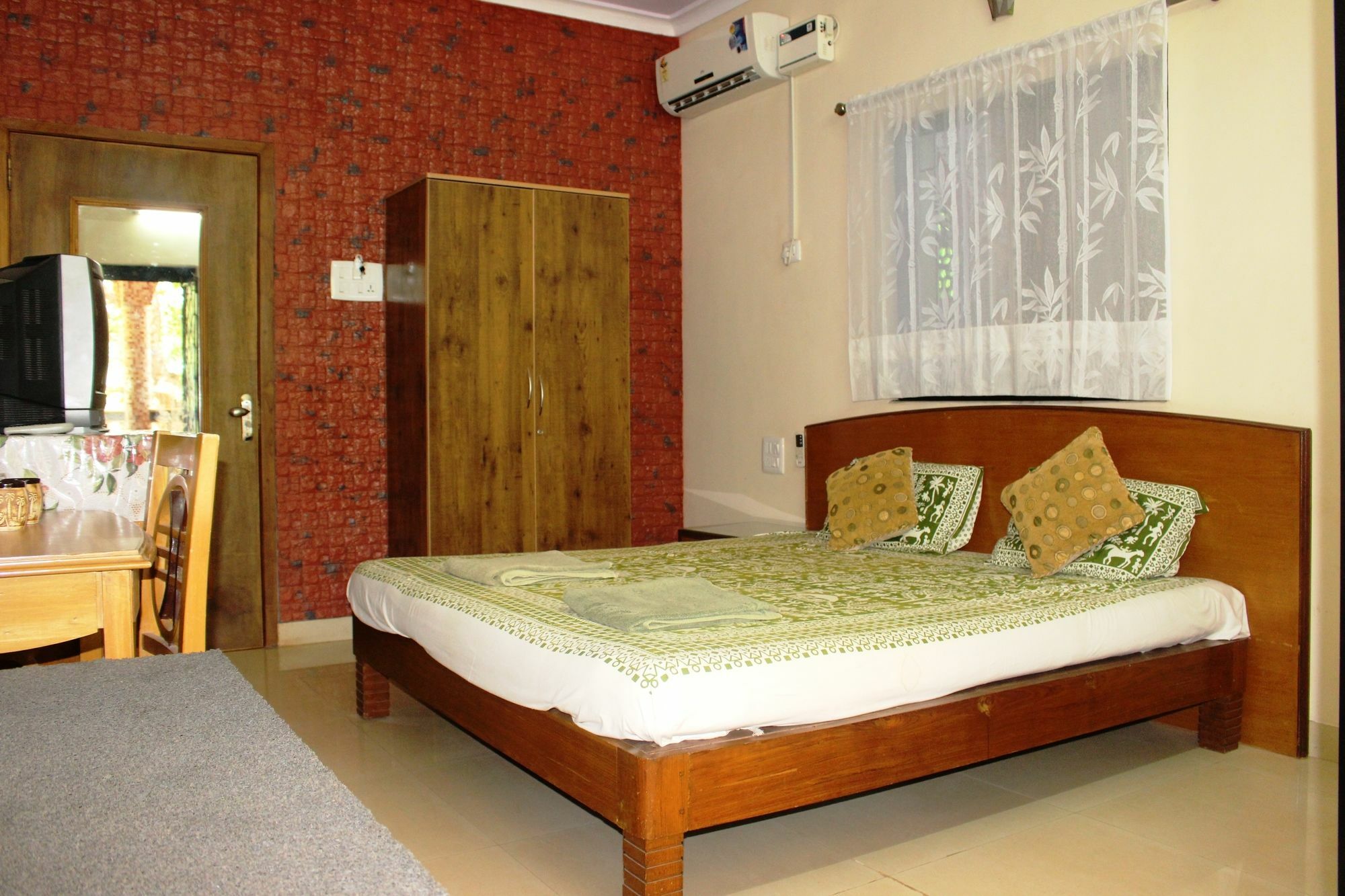 Mama Mids Home Morjim Exterior foto