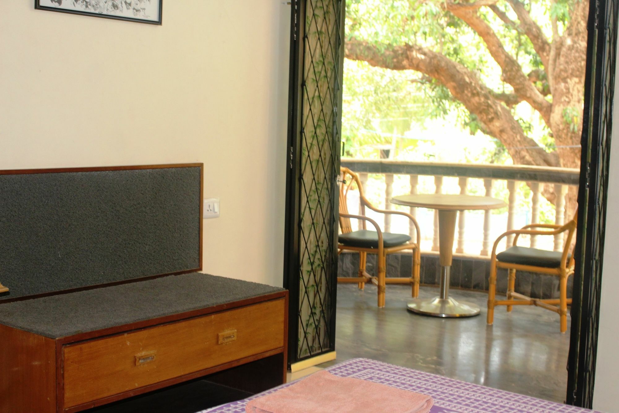 Mama Mids Home Morjim Exterior foto